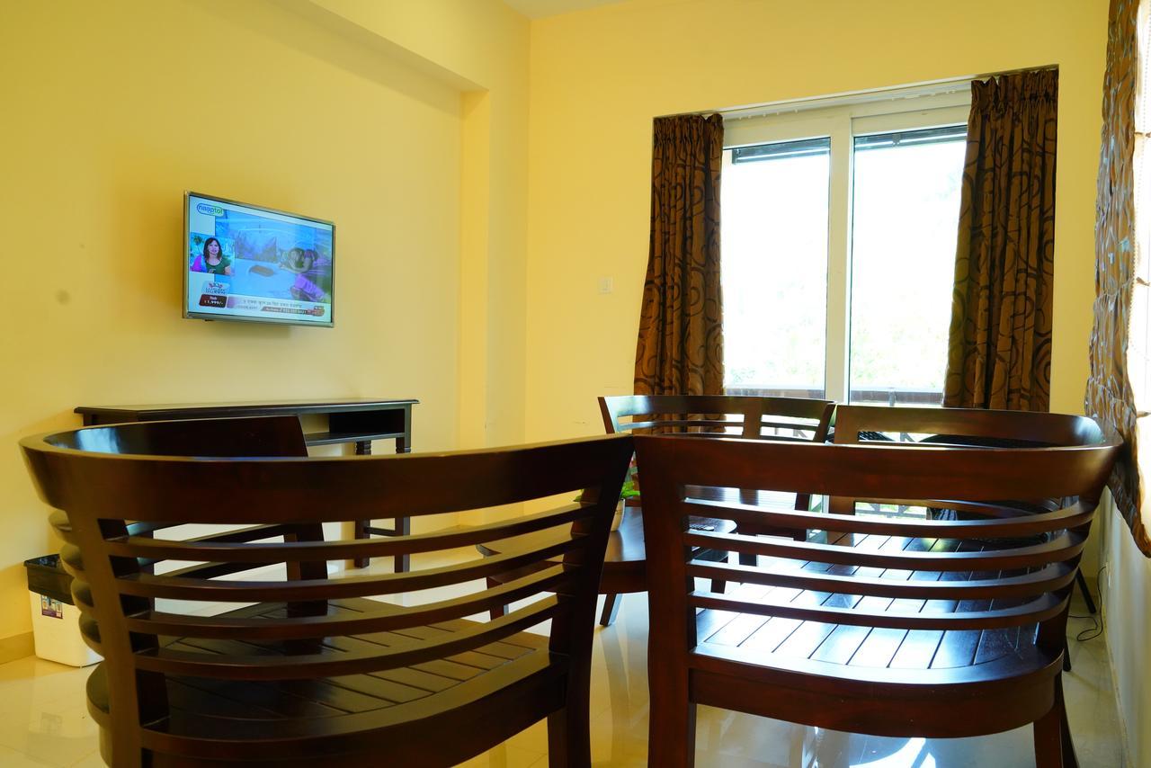 Kuttālam Five Falls Resort מראה חיצוני תמונה