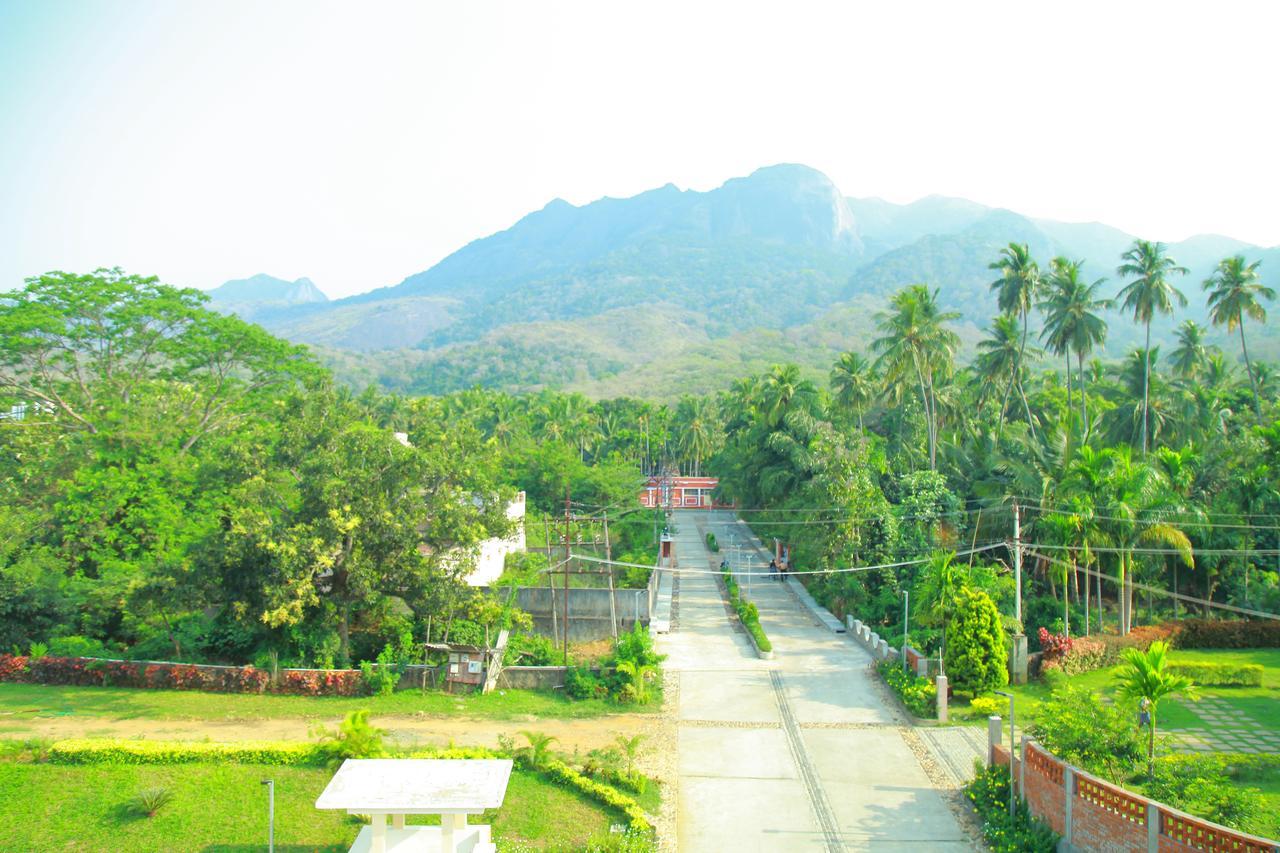 Kuttālam Five Falls Resort מראה חיצוני תמונה