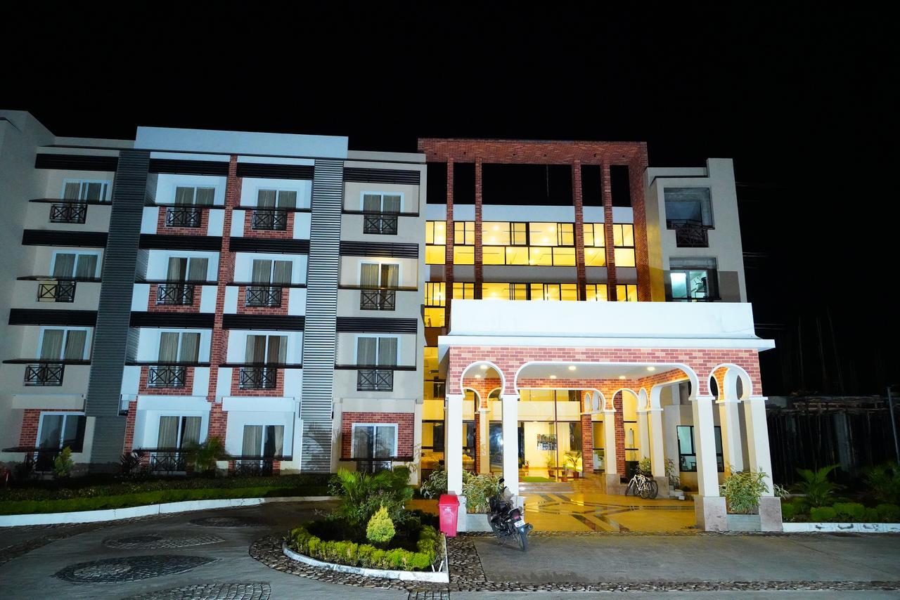 Kuttālam Five Falls Resort מראה חיצוני תמונה