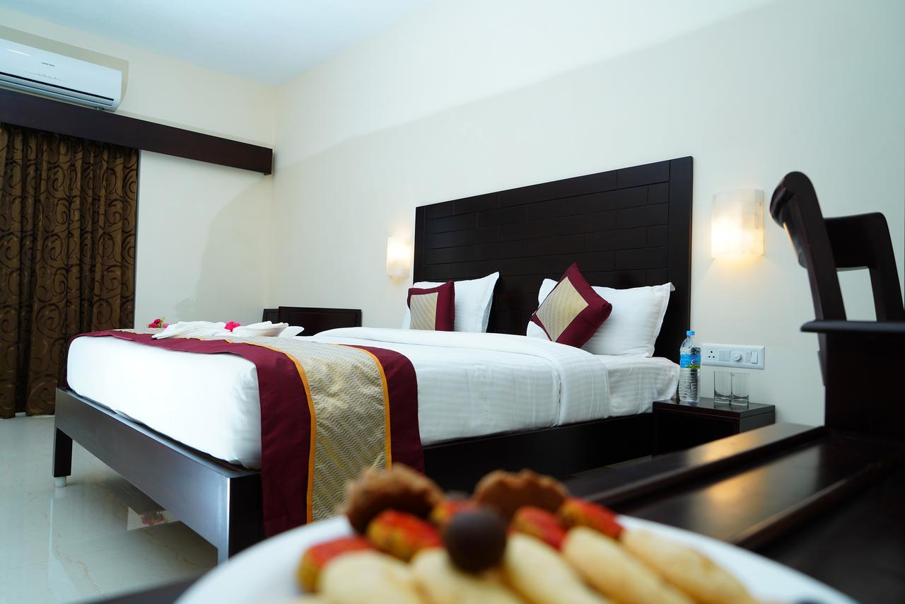 Kuttālam Five Falls Resort מראה חיצוני תמונה